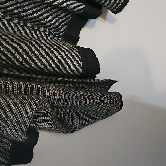 Plus cardigan - Picture 2 of 5